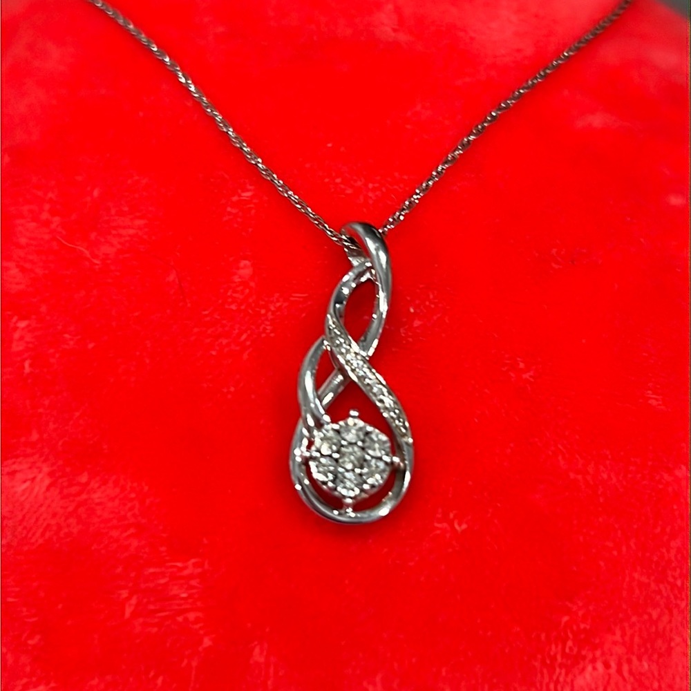 Necklace marked 925 rJ with pendant marked 925 NC. Sterling silver & vintage